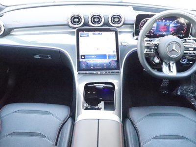 2025 Mercedes-BENZ C-CLASS AMG 照片 4