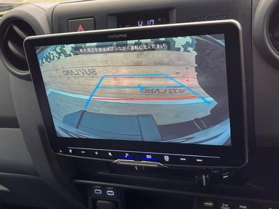 TOYOTA LAND CRUISER 70 - 4