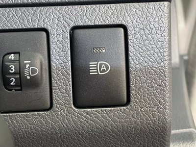 TOYOTA LAND CRUISER 70 - 6