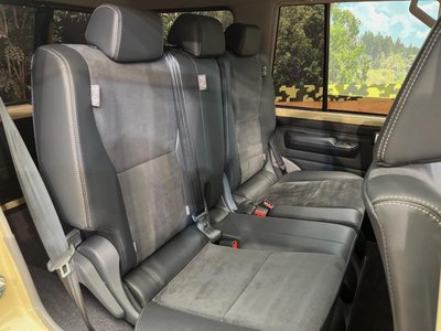 TOYOTA LAND CRUISER 70 - 10