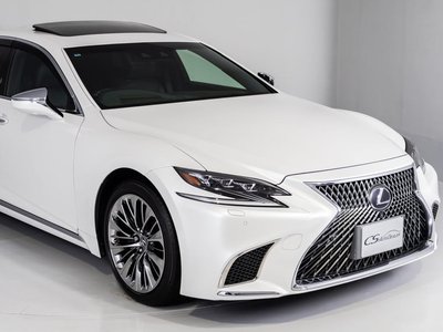 LEXUS LS - 6
