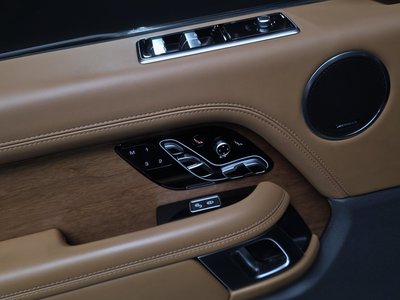 2020 LAND Rover RANGE ROVER — миниатюра 25
