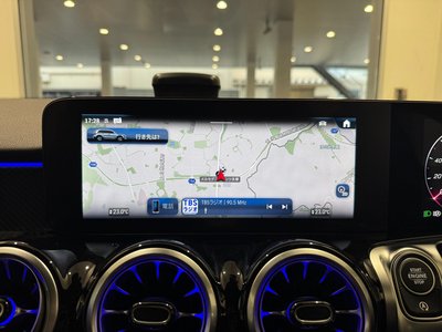 MERCEDES-BENZ GLB-CLASS - 10