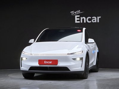 TESLA MODEL Y - 2
