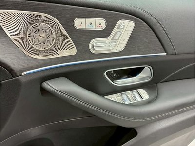 2025 Mercedes-BENZ GLE — миниатюра 21