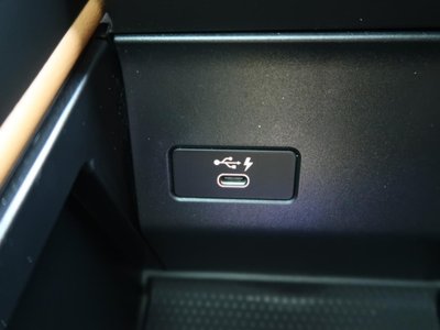 2022 BMW X6 thumbnail 37