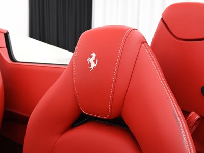 2016 Ferrari 488 SPIDER — миниатюра 19