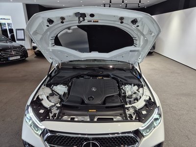 MERCEDES-BENZ E-CLASS - 7