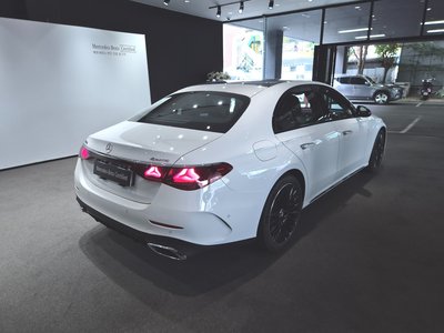 MERCEDES-BENZ E-CLASS - 4