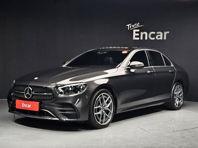 MERCEDES-BENZ E-CLASS - 1