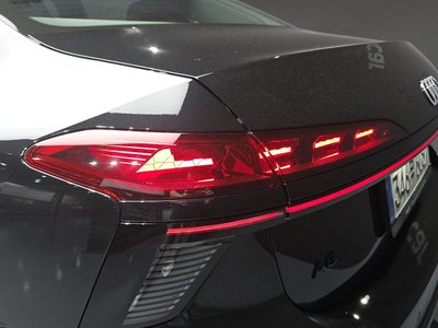 AUDI A6 - 10