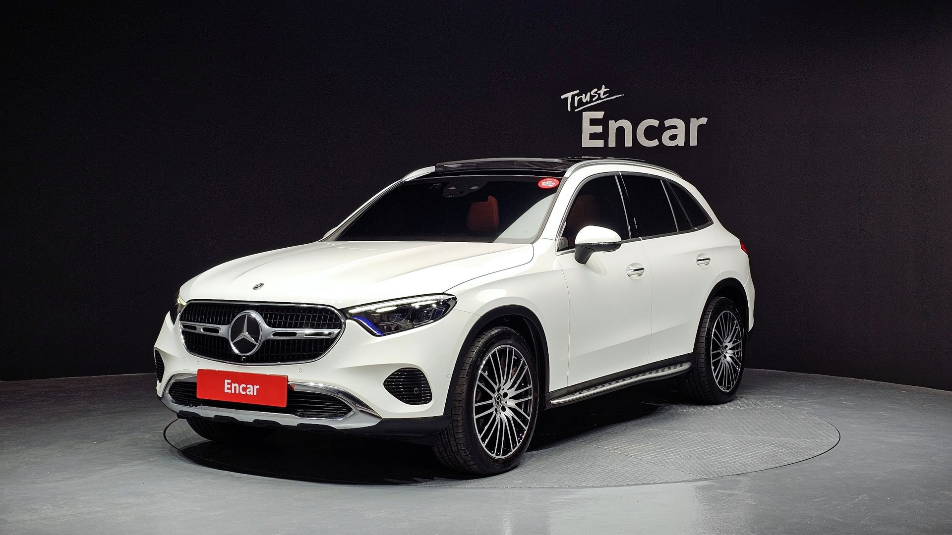 MERCEDES-BENZ GLC - View 1