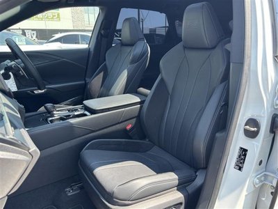 صورة مصغرة 30 لـ 2024 Lexus RX
