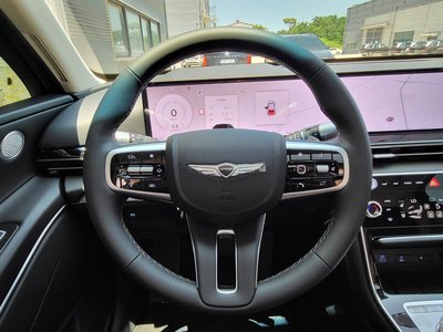 GENESIS GV80 - 10