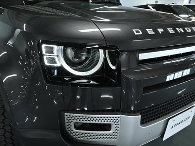 LAND ROVER DEFENDER - 8