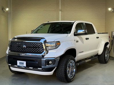 TOYOTA TUNDRA - 1