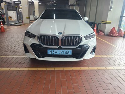 BMW I5 - 2
