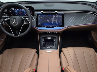2025 Mercedes-BENZ E-CLASS — фото 5