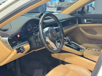 PORSCHE PANAMERA - 3