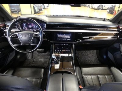 AUDI A8 - 5