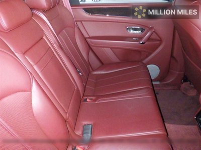 BENTLEY BENTAYGA - 6