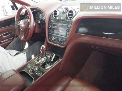 BENTLEY BENTAYGA - 3