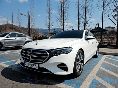 MERCEDES-BENZ E-CLASS - 6