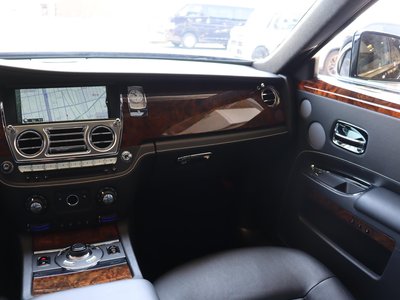 2014 ROLLS-ROYCE GHOST — миниатюра 28