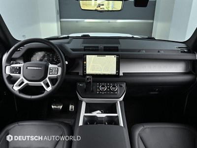 LAND ROVER DEFENDER - 4