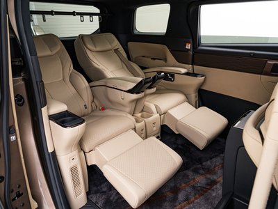 2025 Toyota ALPHARD 照片 2