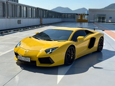 LAMBORGHINI AVENTADOR - 3