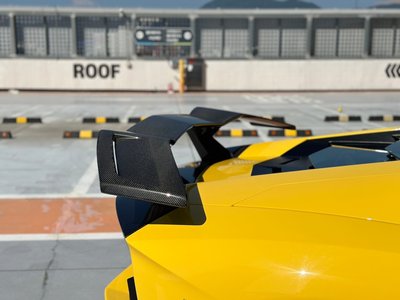 LAMBORGHINI AVENTADOR - 8