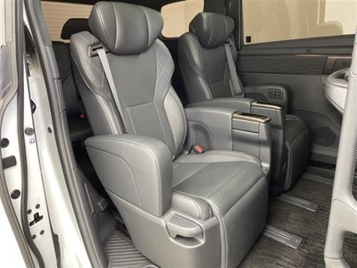 صورة مصغرة 31 لـ 2024 Toyota VELLFIRE