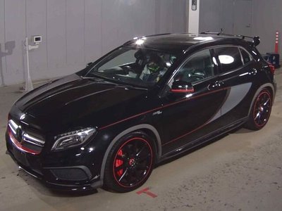 MERCEDES-BENZ GLA AMG - 4