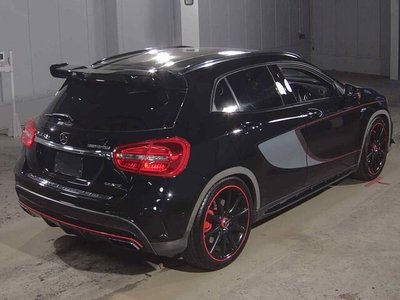 MERCEDES-BENZ GLA AMG - 5
