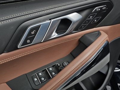 2025 BMW X6 thumbnail 28