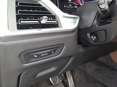 2025 BMW X6 thumbnail 30
