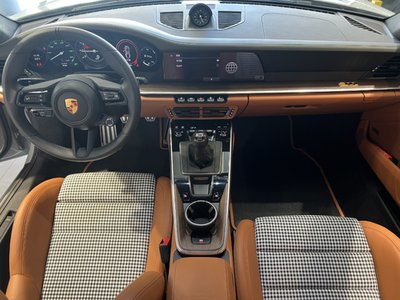 PORSCHE 911 - 8
