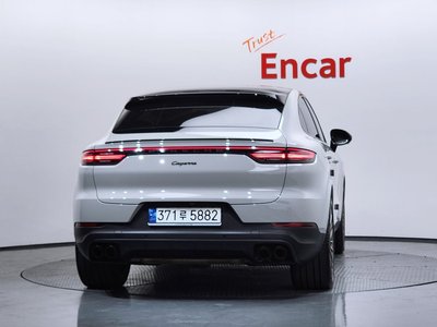PORSCHE CAYENNE - 3