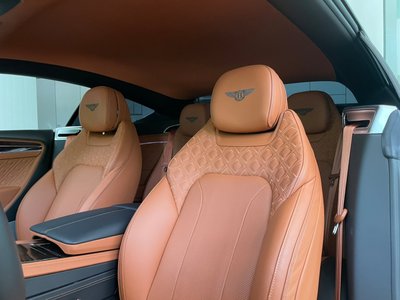 صورة 9 لـ 2020 Bentley CONTINENTAL