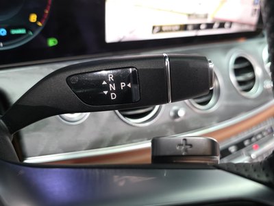 MERCEDES-BENZ E-CLASS - 9
