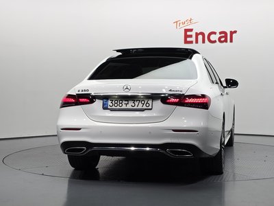 MERCEDES-BENZ E-CLASS - 3