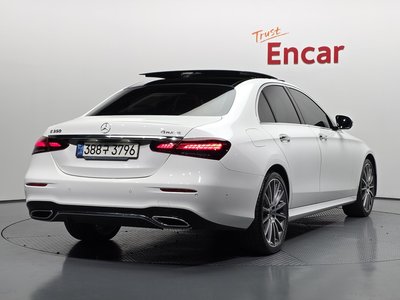 MERCEDES-BENZ E-CLASS - 5