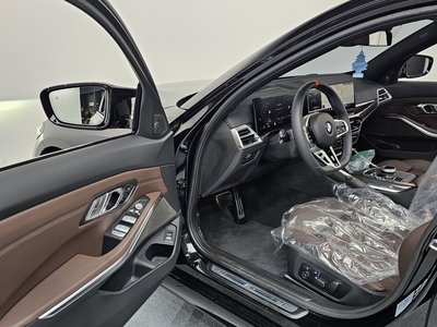 2025 BMW 3 SERIES photo 10