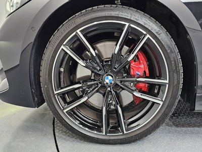 2025 BMW 3 SERIES photo 6