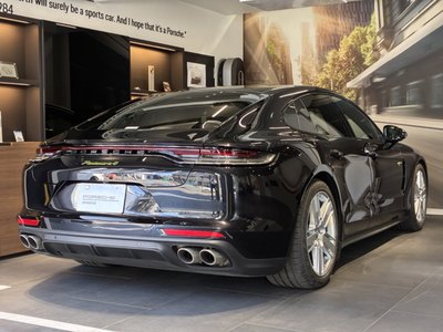 PORSCHE PANAMERA - 3