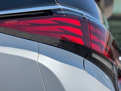 2025 Toyota ALPHARD thumbnail 44