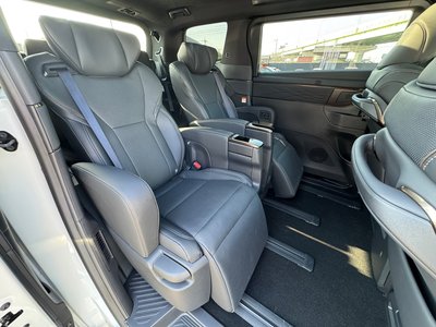 2025 Toyota ALPHARD thumbnail 54