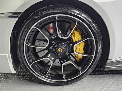 PORSCHE 911 - 6