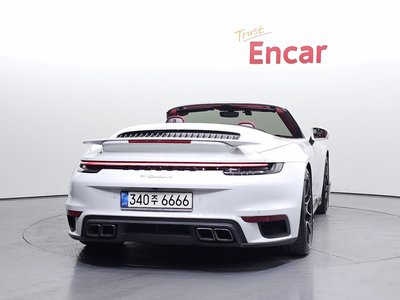 PORSCHE 911 - 4